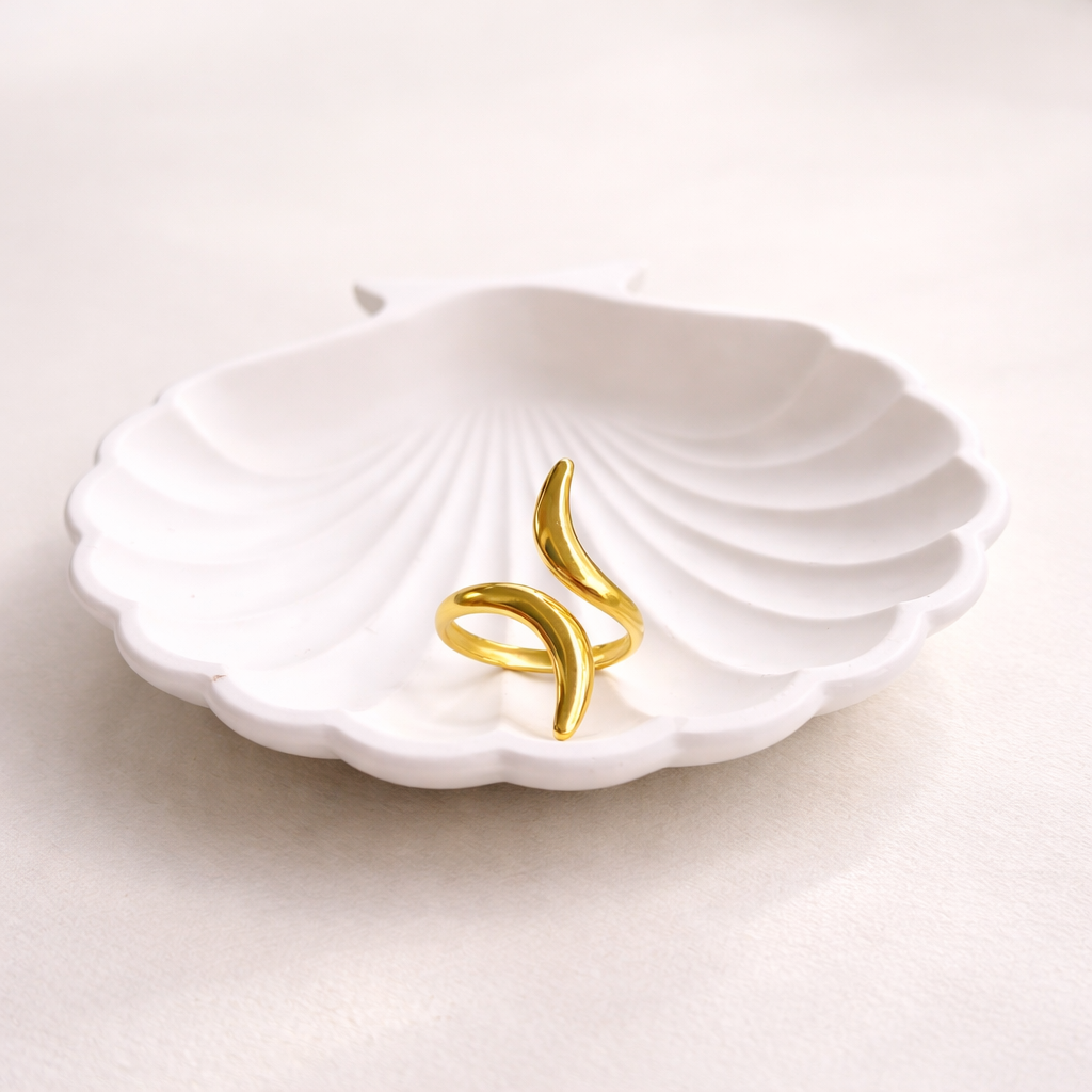 Auralyn Flow Ring
