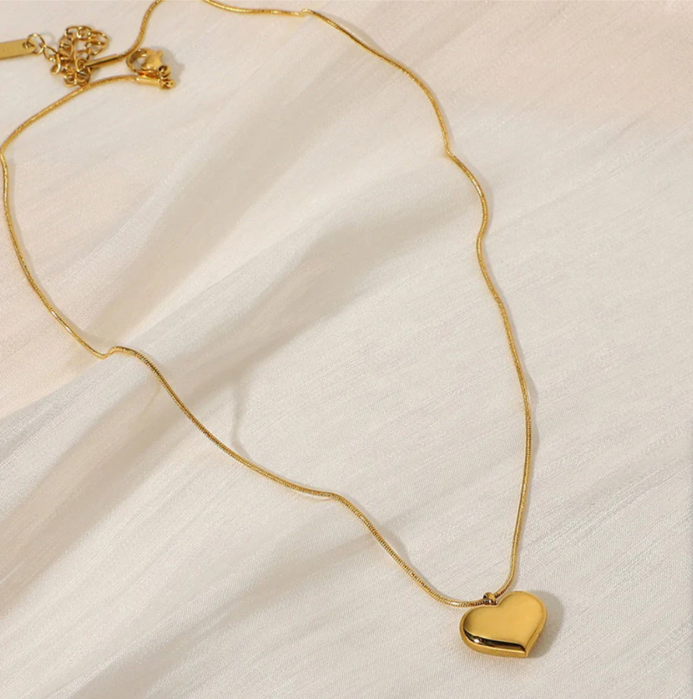 Orlina Élan – Heart Radiance Necklace