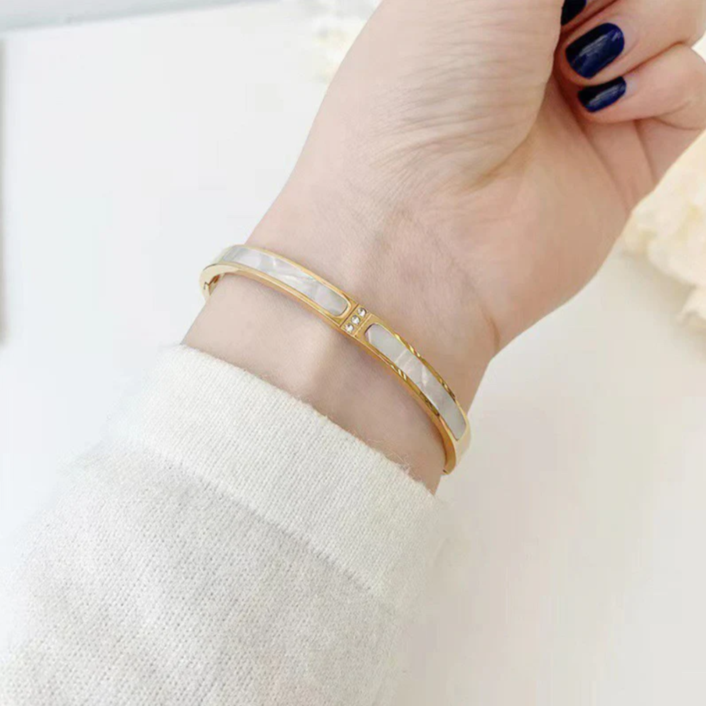 Pristine Bracelet Bangle