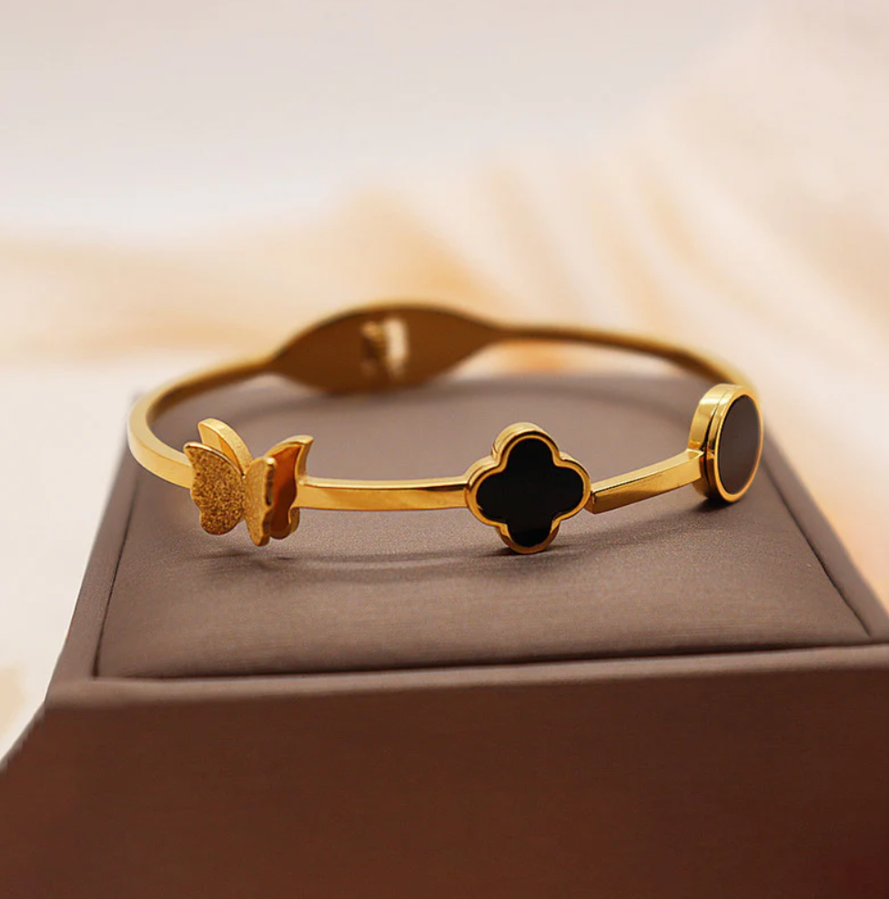 Midnight Clover Bracelet.