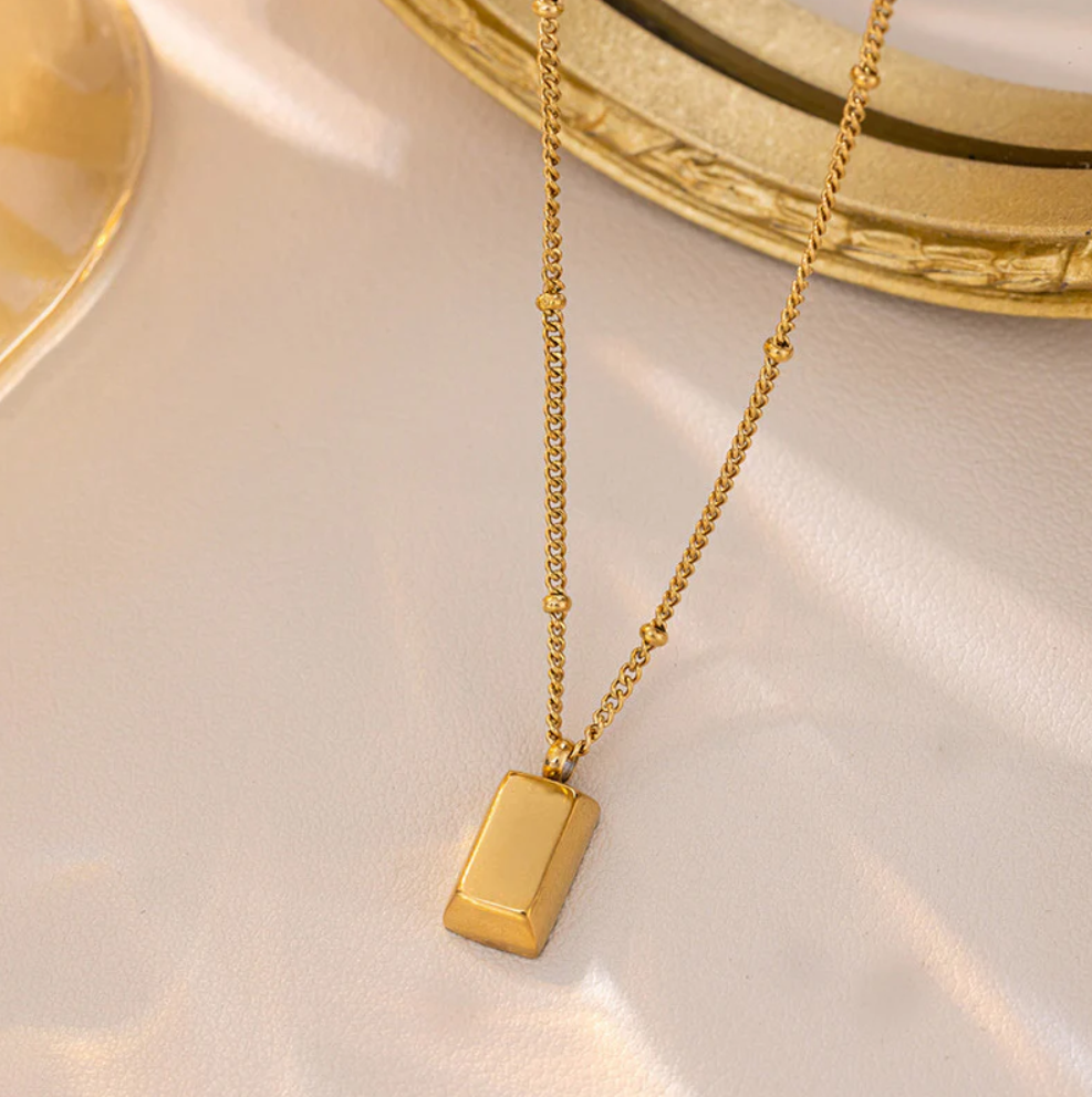 Solis Bar Necklace