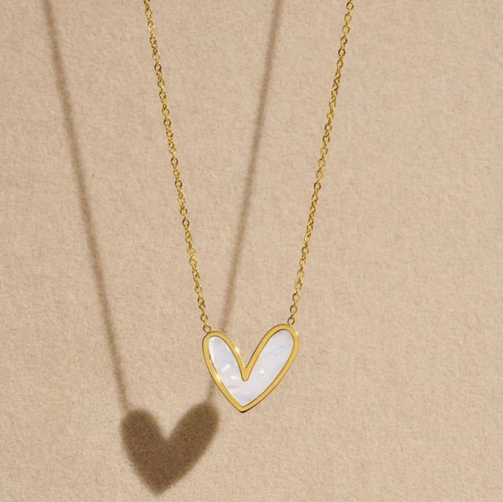 Lunara Heart Glow Necklace