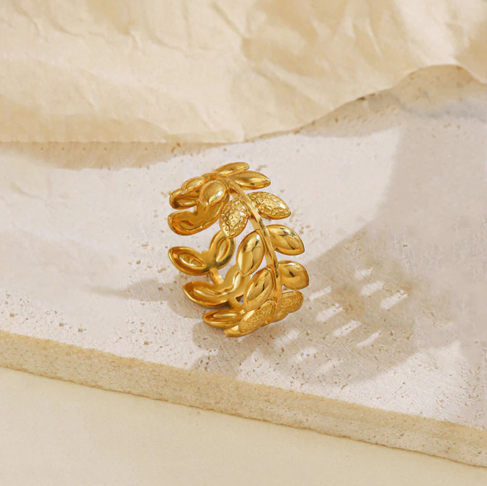 Aurelia Vine Ring