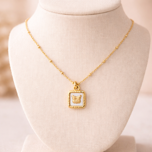 Élanora Butterfly Pendant Necklace