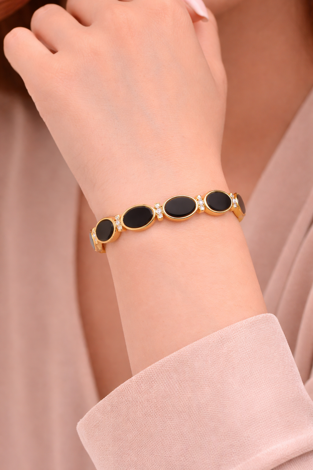Lunelle Noir Bangle