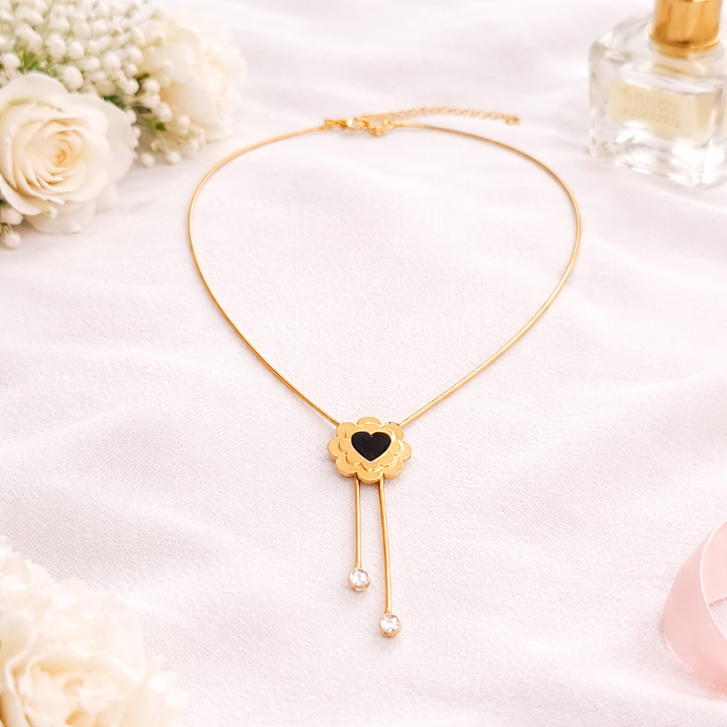 Elara Noir Bloom Necklace