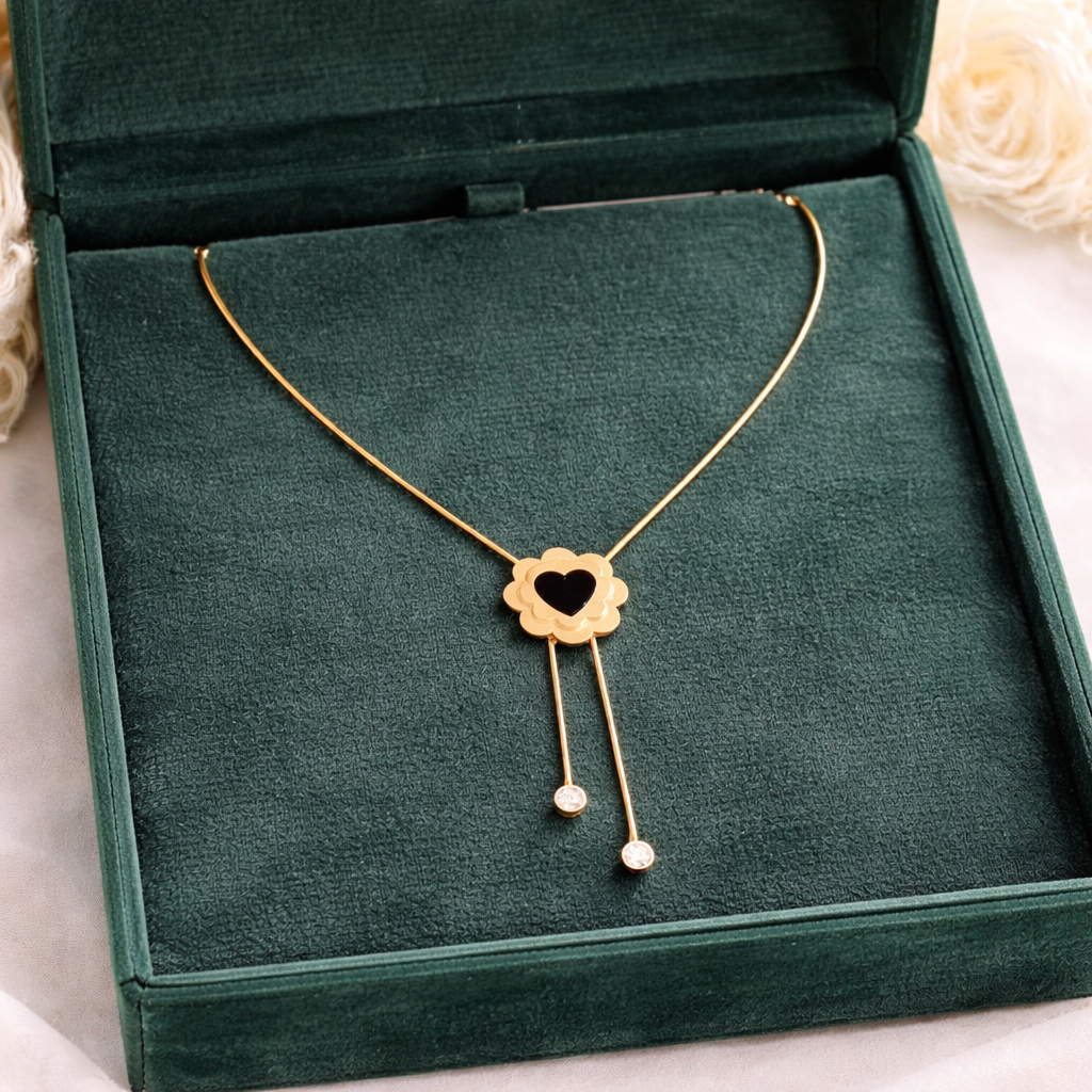 Elara Noir Bloom Necklace