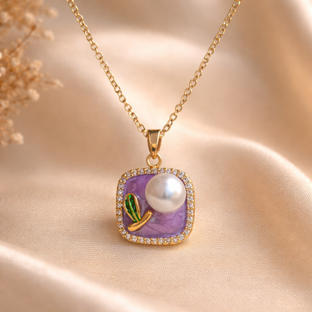Velmora Lilac Éclat Pendant