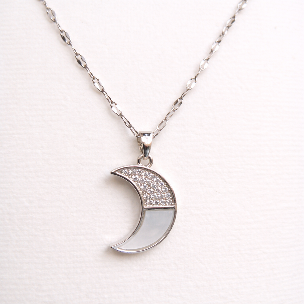 Orlune Silver Glow Necklace