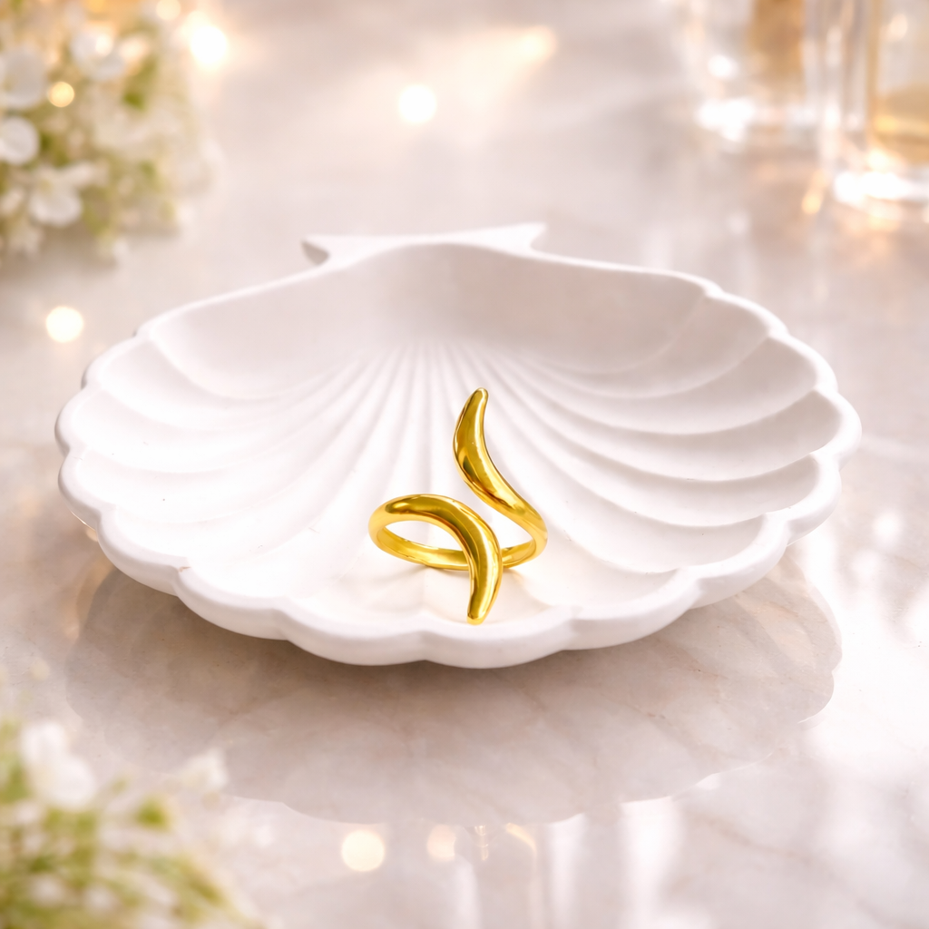 Auralyn Flow Ring