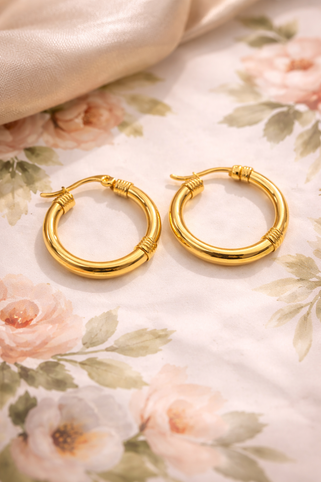 Elara Hoop Earrings