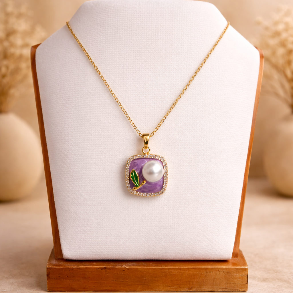 Velmora Lilac Éclat Pendant
