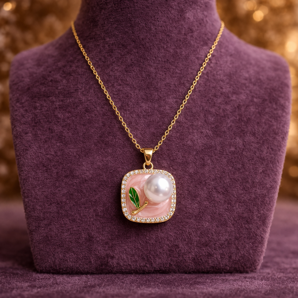 Rosavelle Pearl Glow Pendant