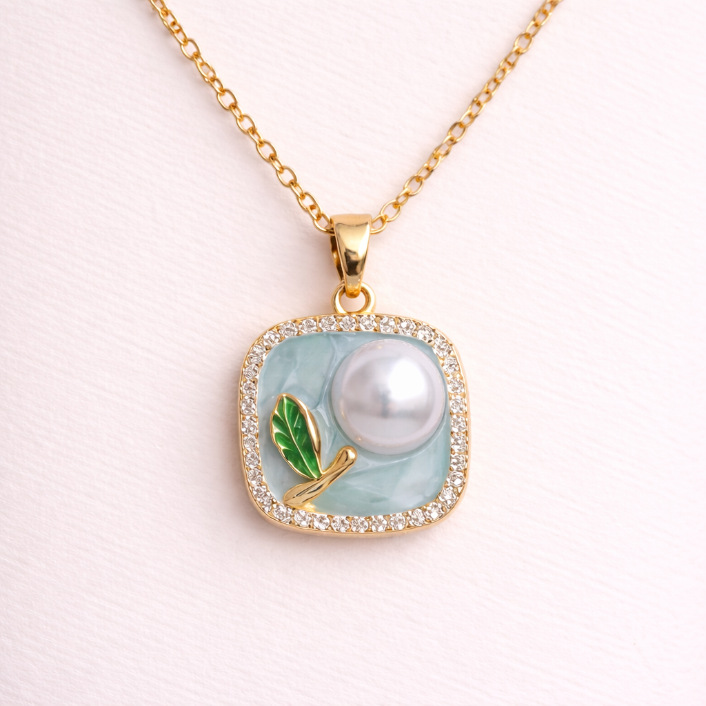 Lioren Pearl Tide Necklace