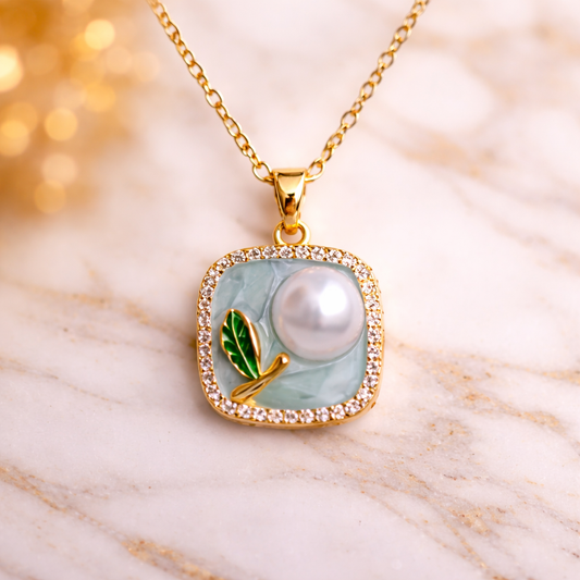 Lioren Pearl Tide Necklace