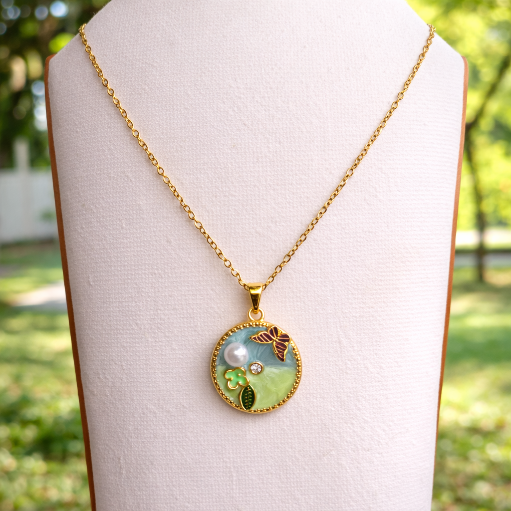 Cirelle Butterfly Élan Pendant