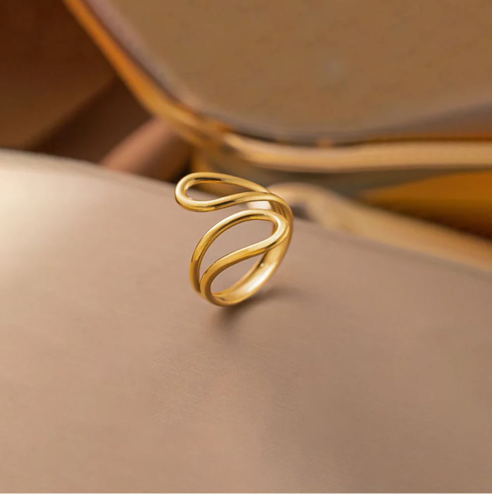 Éloise Sculpted Ring
