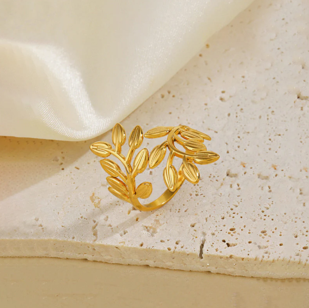 Olivelle Wrap Ring