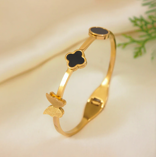 Midnight Clover Bracelet.
