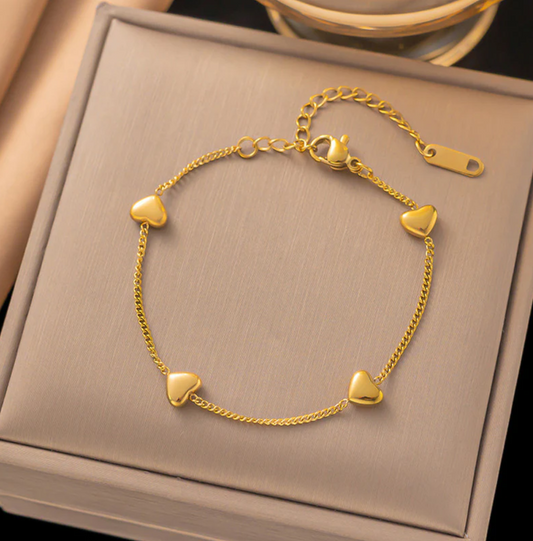 Amoura D’Or – Golden Heart Symphony Bracelet