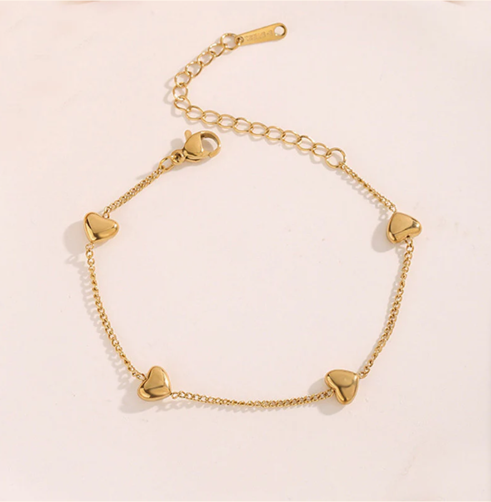 Amoura D’Or – Golden Heart Symphony Bracelet