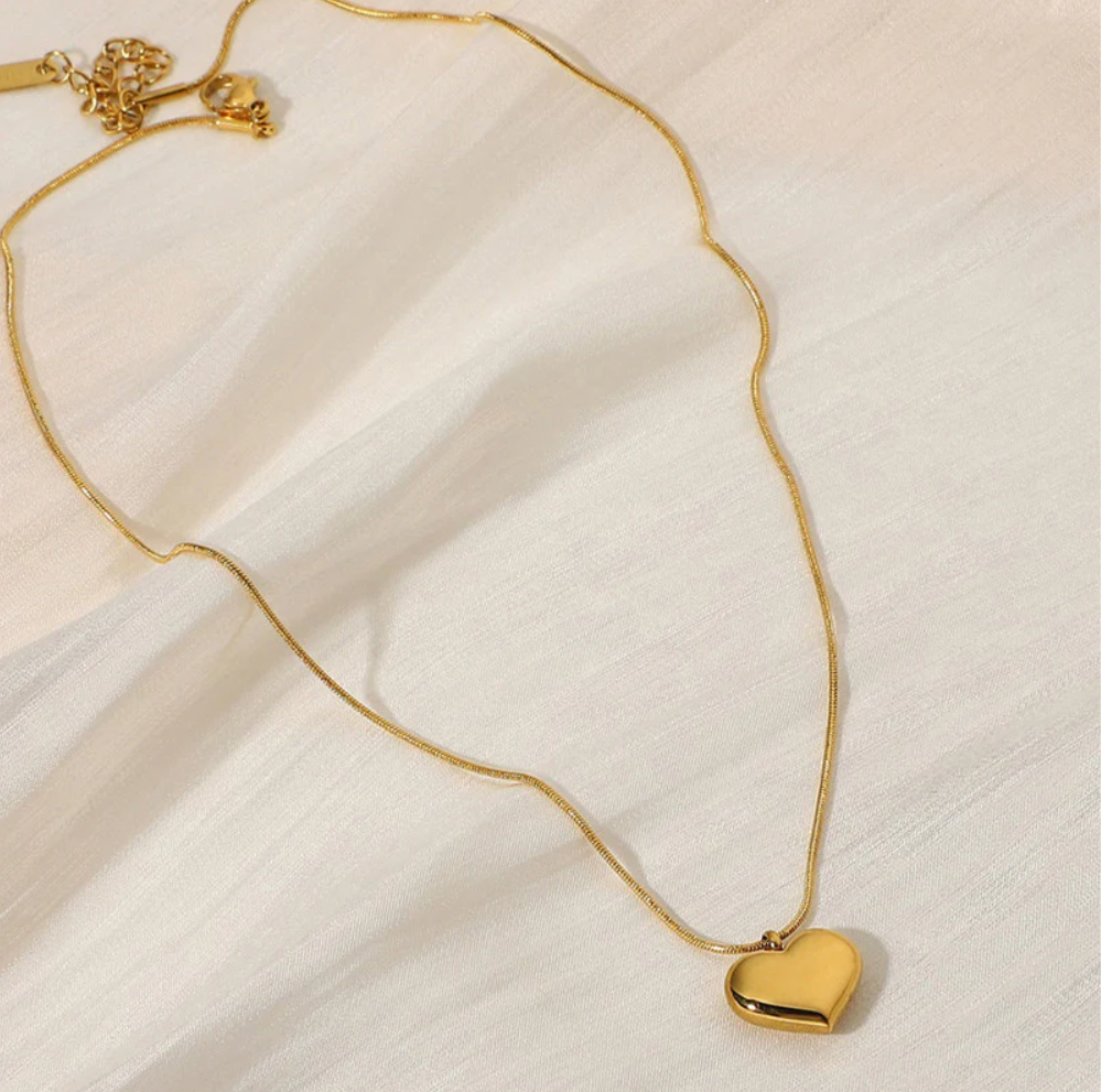 Orlina Élan – Heart Radiance Necklace