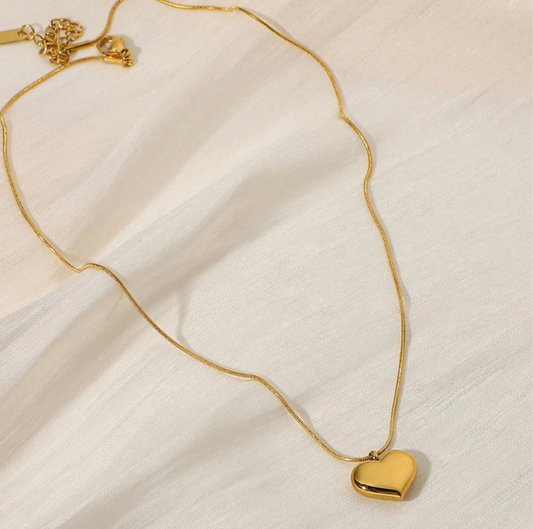 Orlina Élan – Heart Radiance Necklace