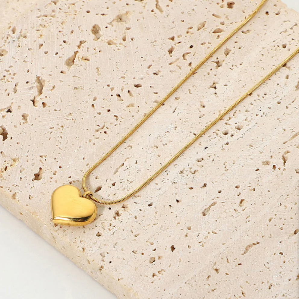 Orlina Élan – Heart Radiance Necklace
