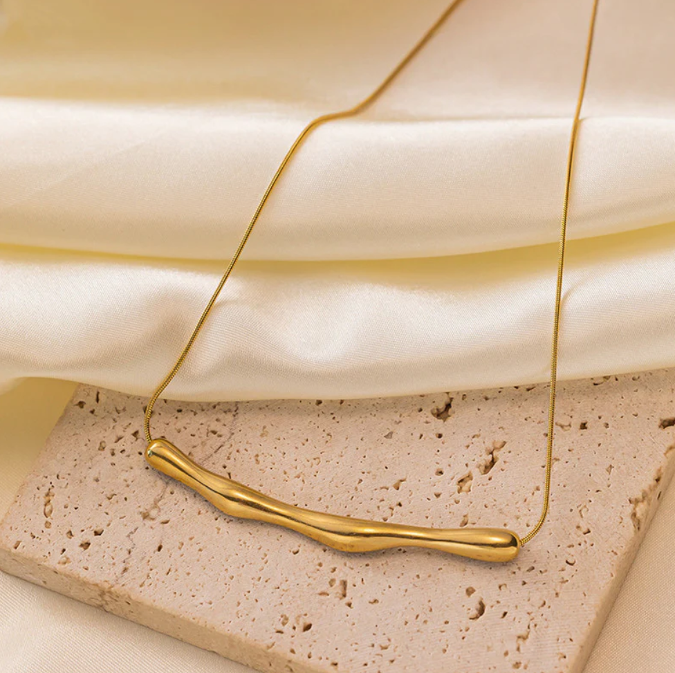 Zyrelle Fluid Necklace