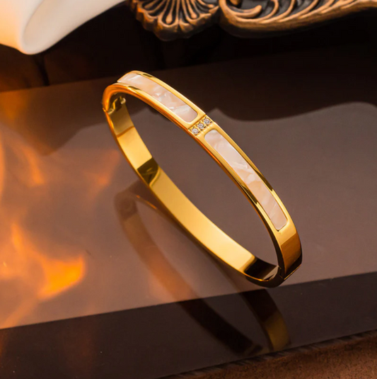 Pristine Bracelet Bangle