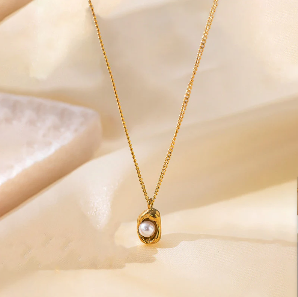 Pearl Nest Necklace