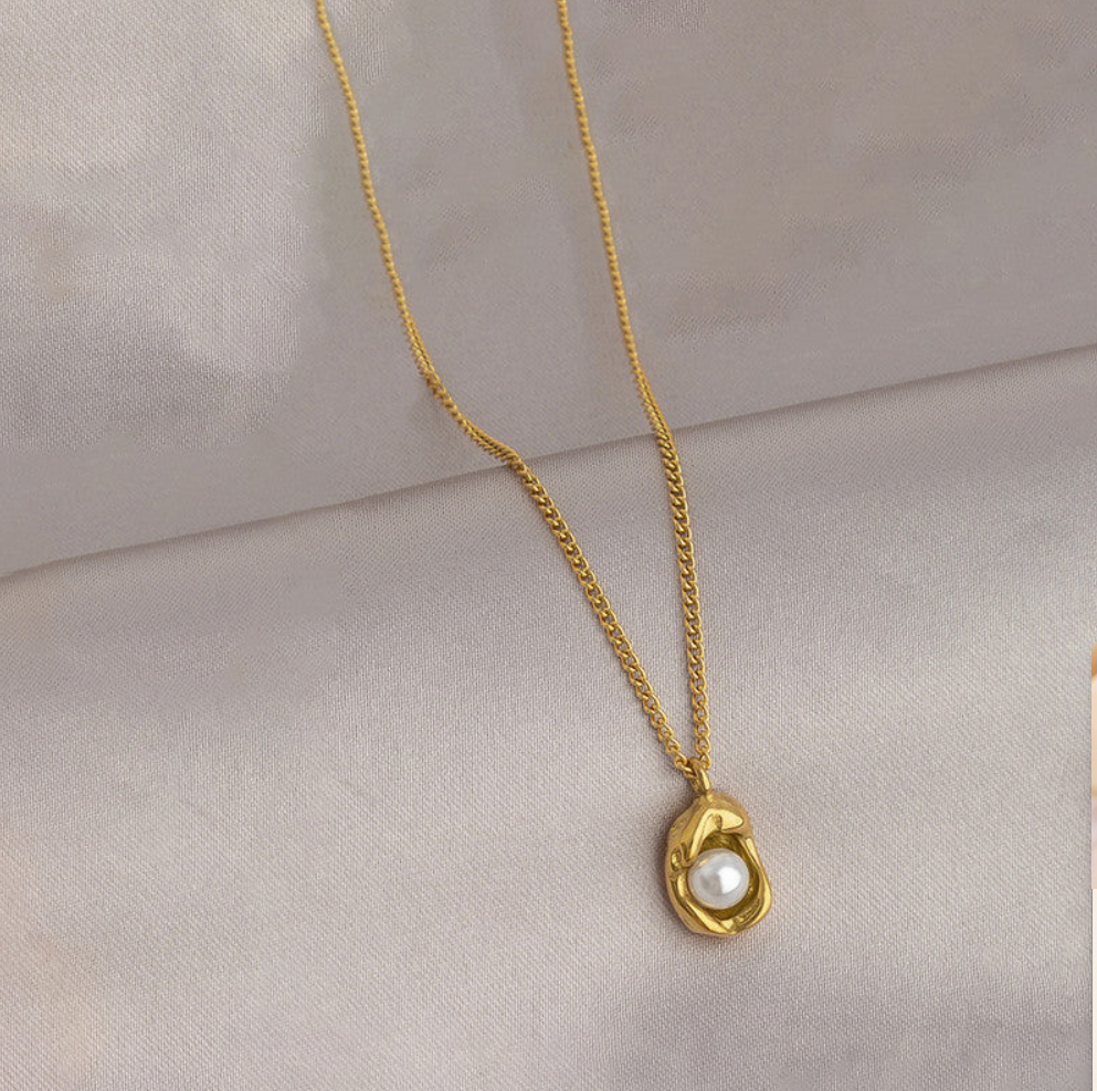 Pearl Nest Necklace