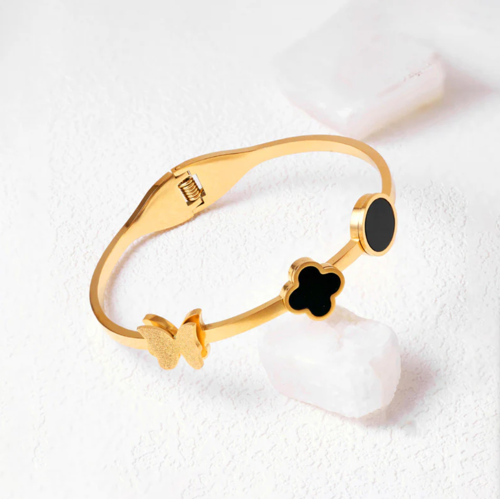 Midnight Clover Bracelet.