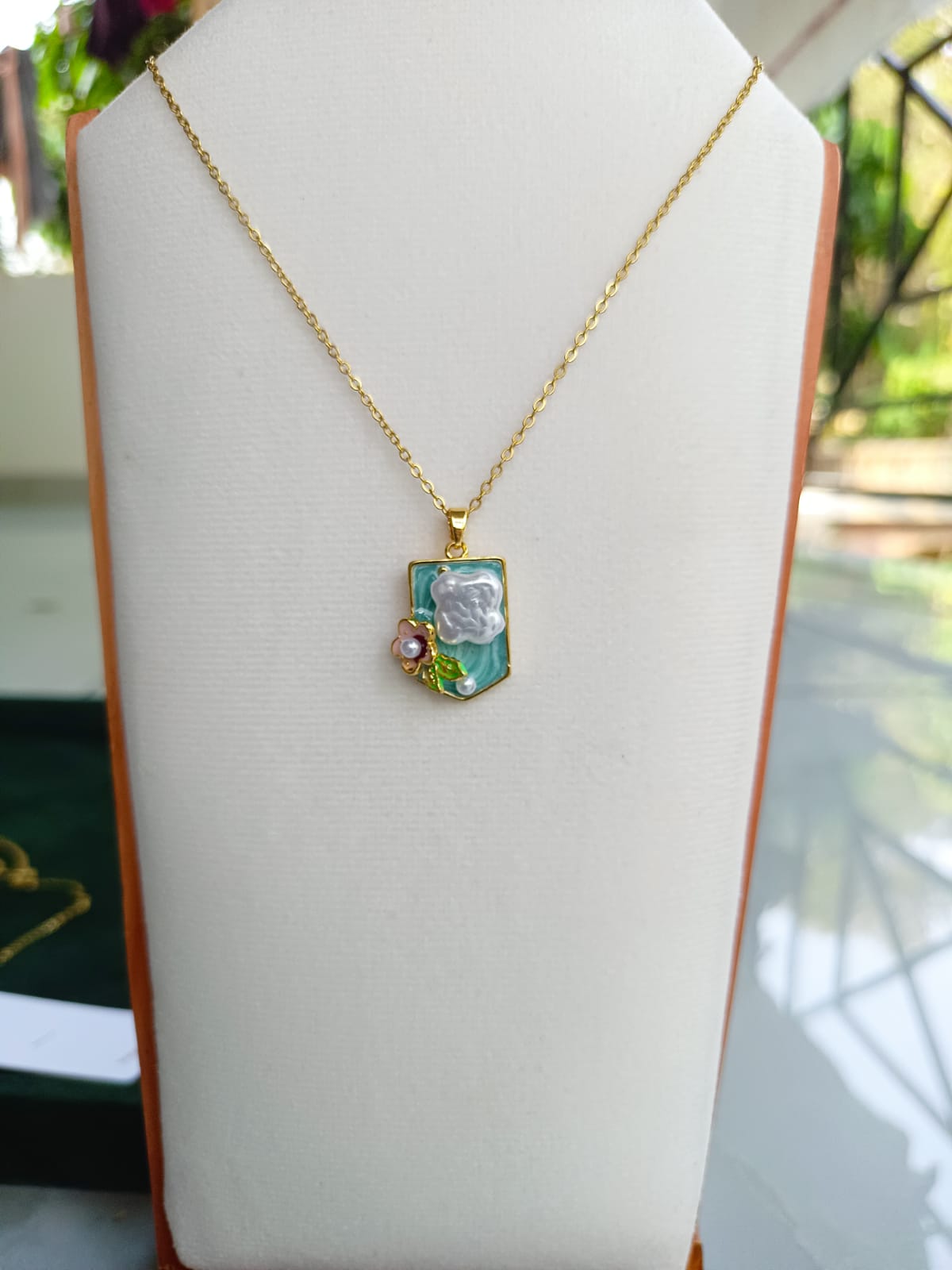 Calyra Aqua Form Pendant